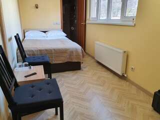 Гостиница Тукан Красная Поляна Одноместный номер эконом-класса-1
